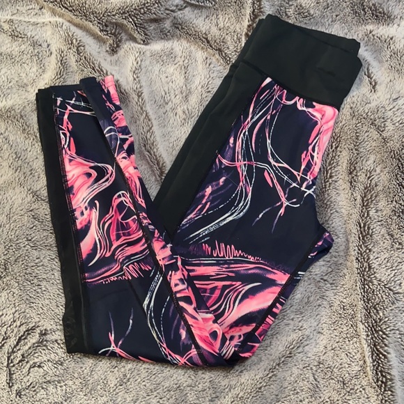 Black and Pink Marble Swirl Mesh Legging - Picture 4 of 5